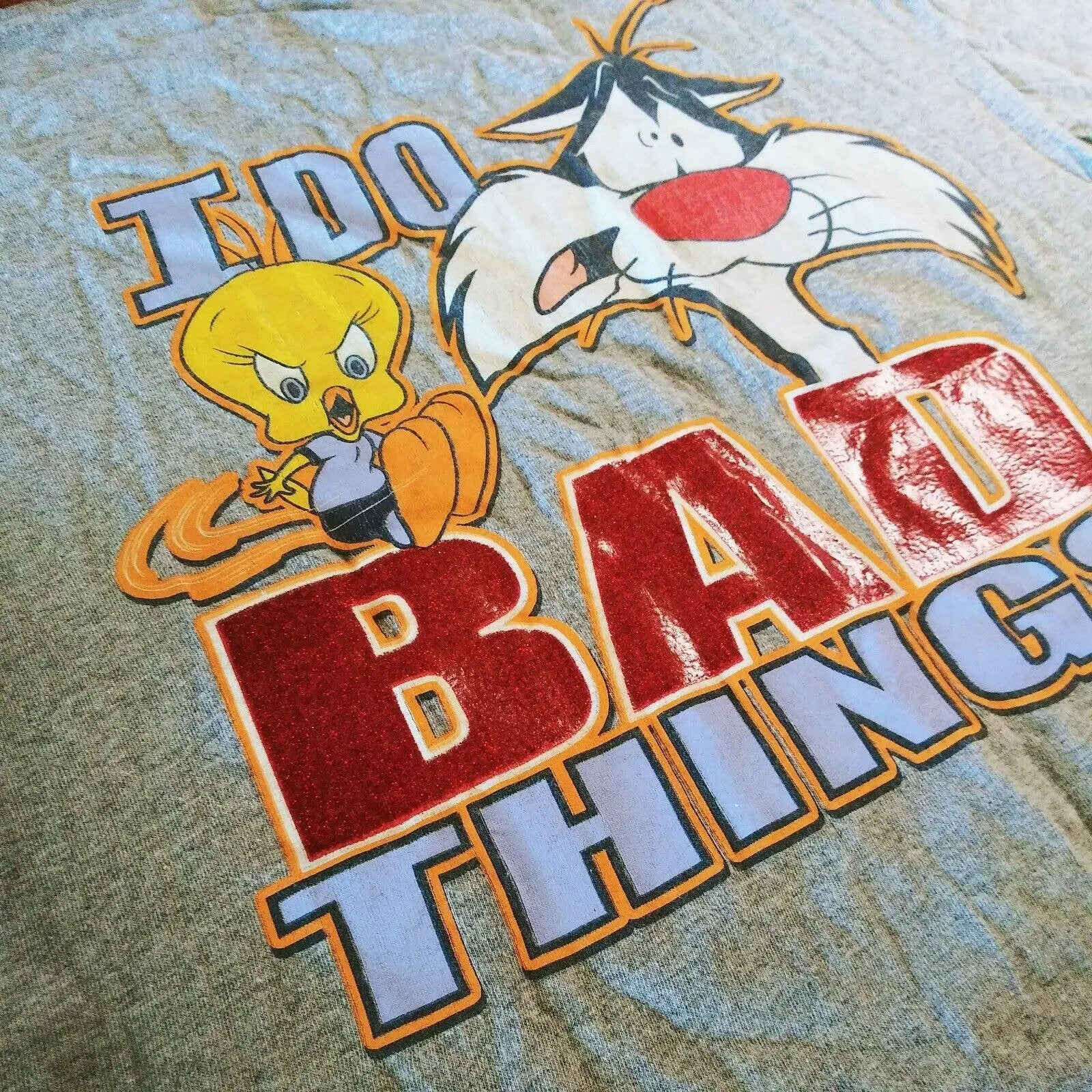 00's Gray Tweety Bird Sylvester Slap Graphic T-Shirt by Looney Tunes