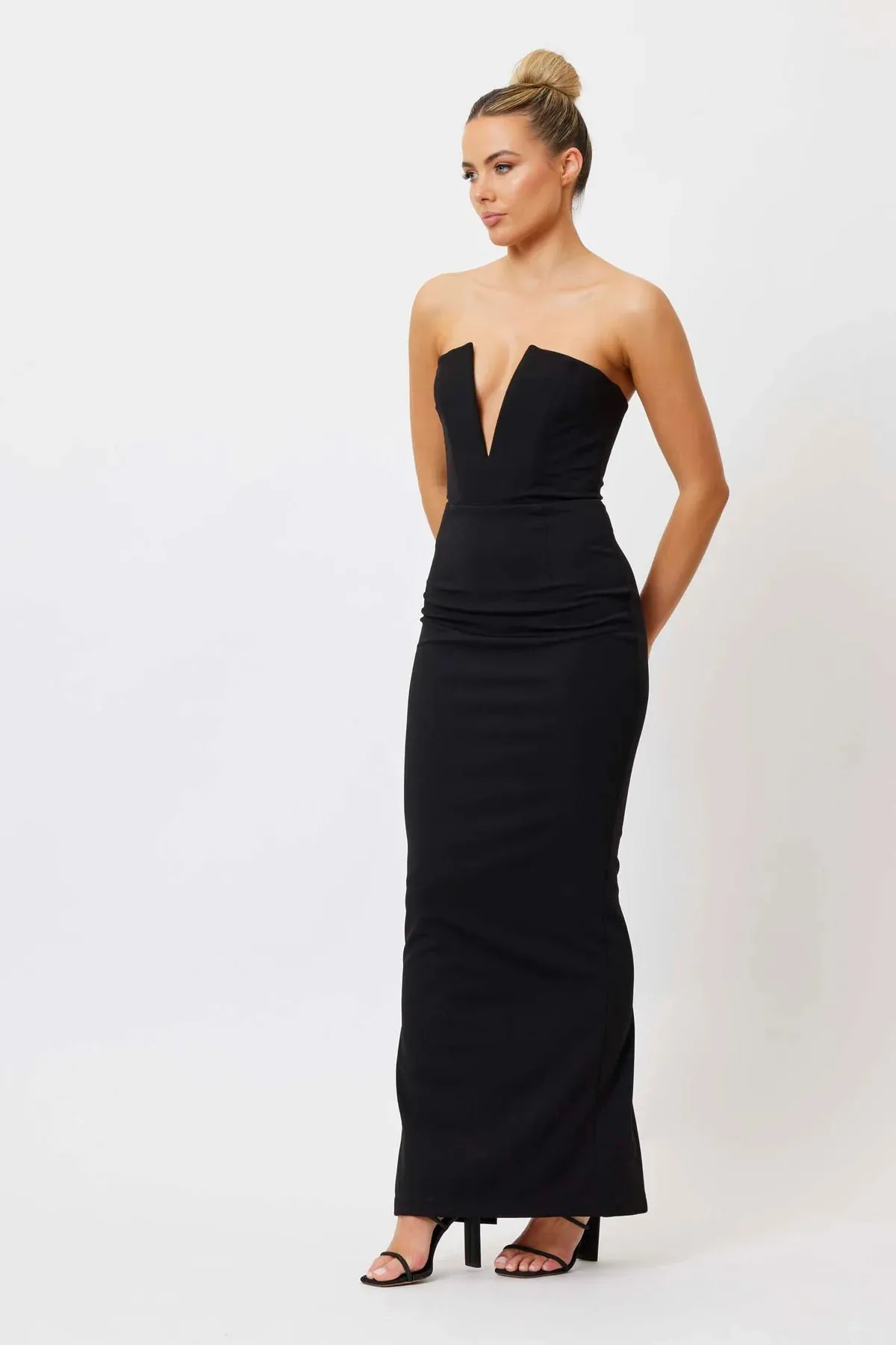 Bianca & Bridgett Avery V Neck Dress - Black