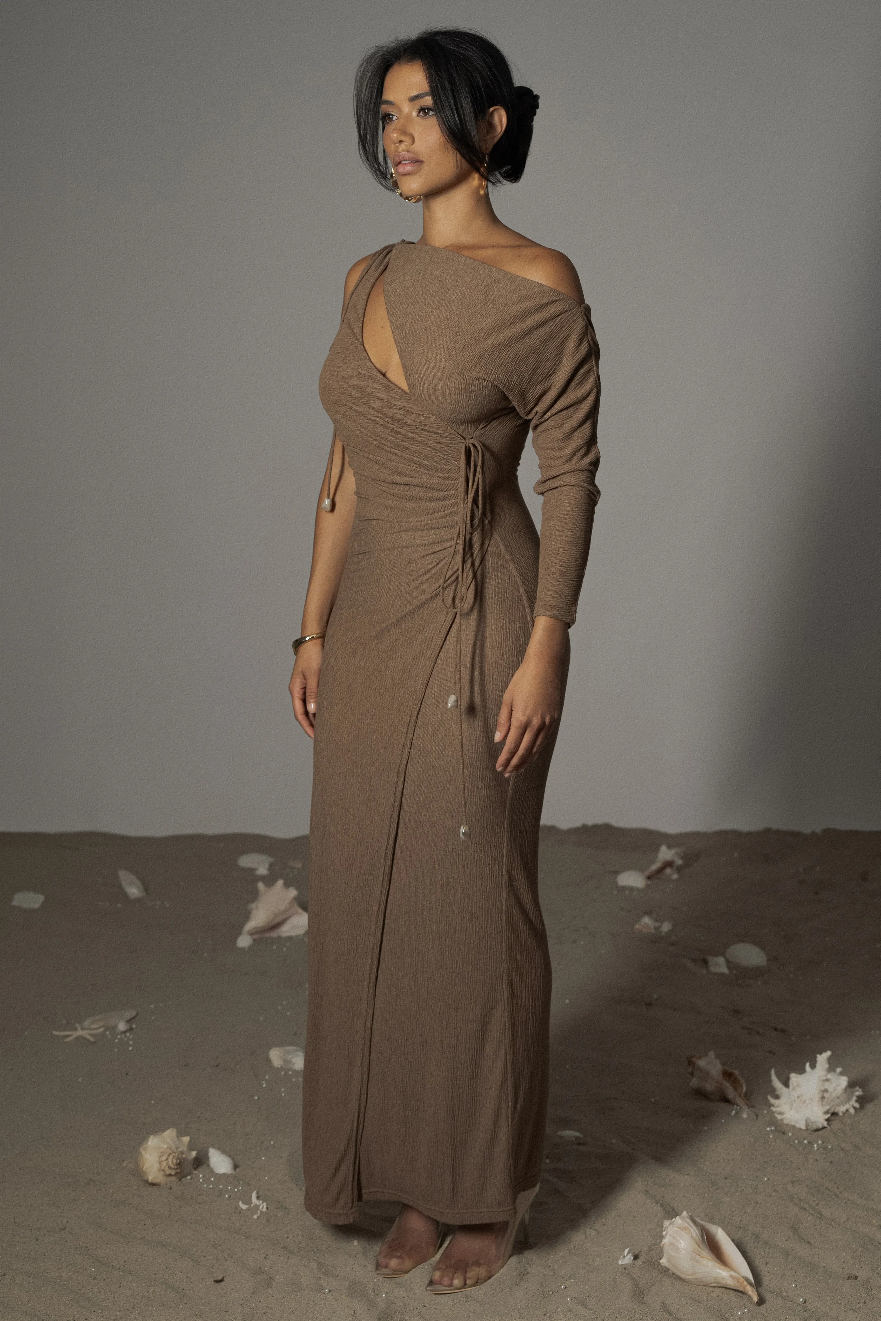 Chocolate Odelia Crinkled Maxi Dress