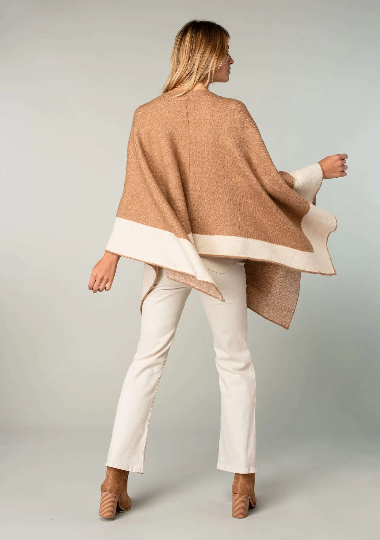 Este Sweater Cape