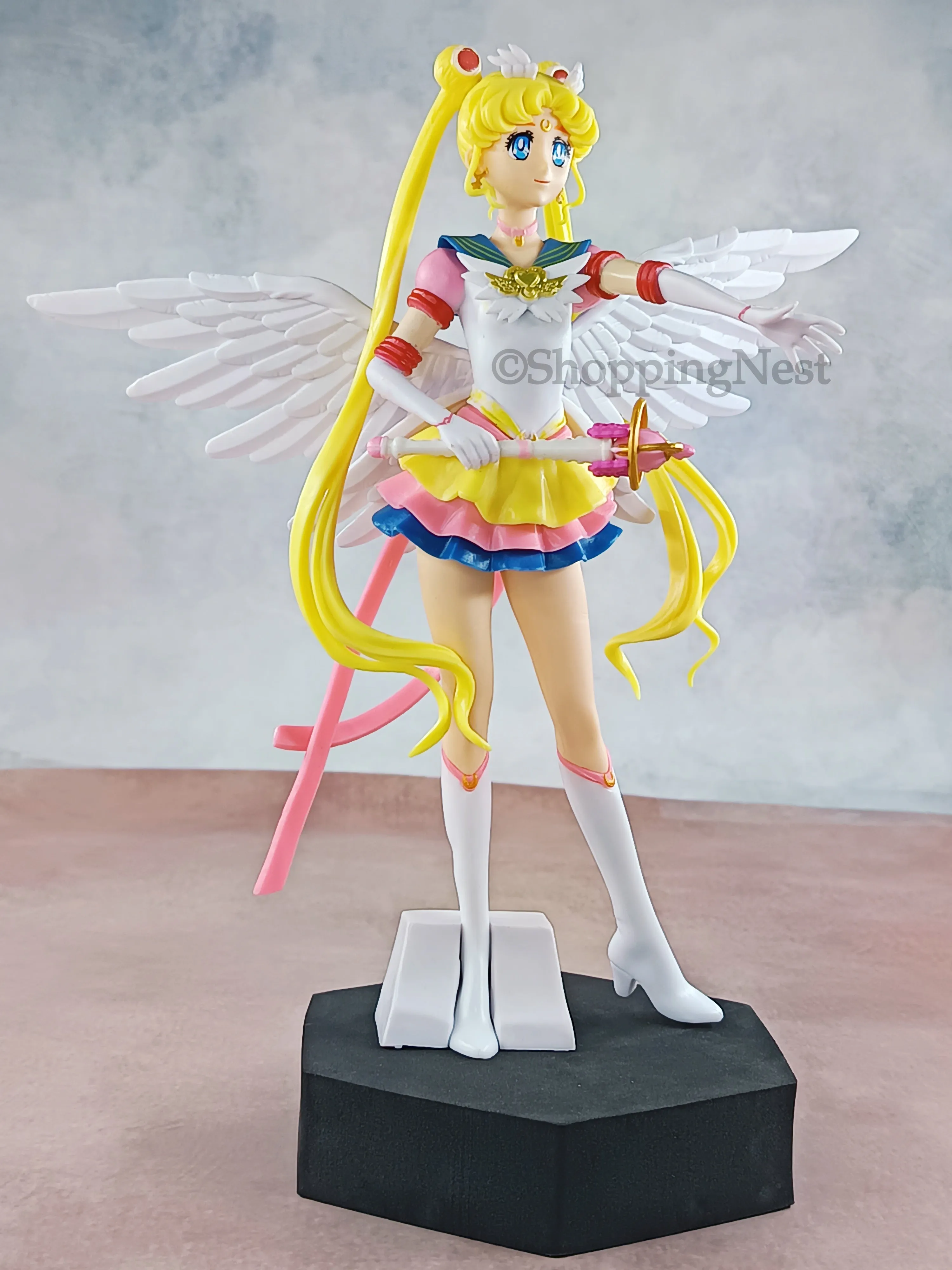 Eternal Sailor Moon Glitter & Glamours Action Figure | 23 CMS |