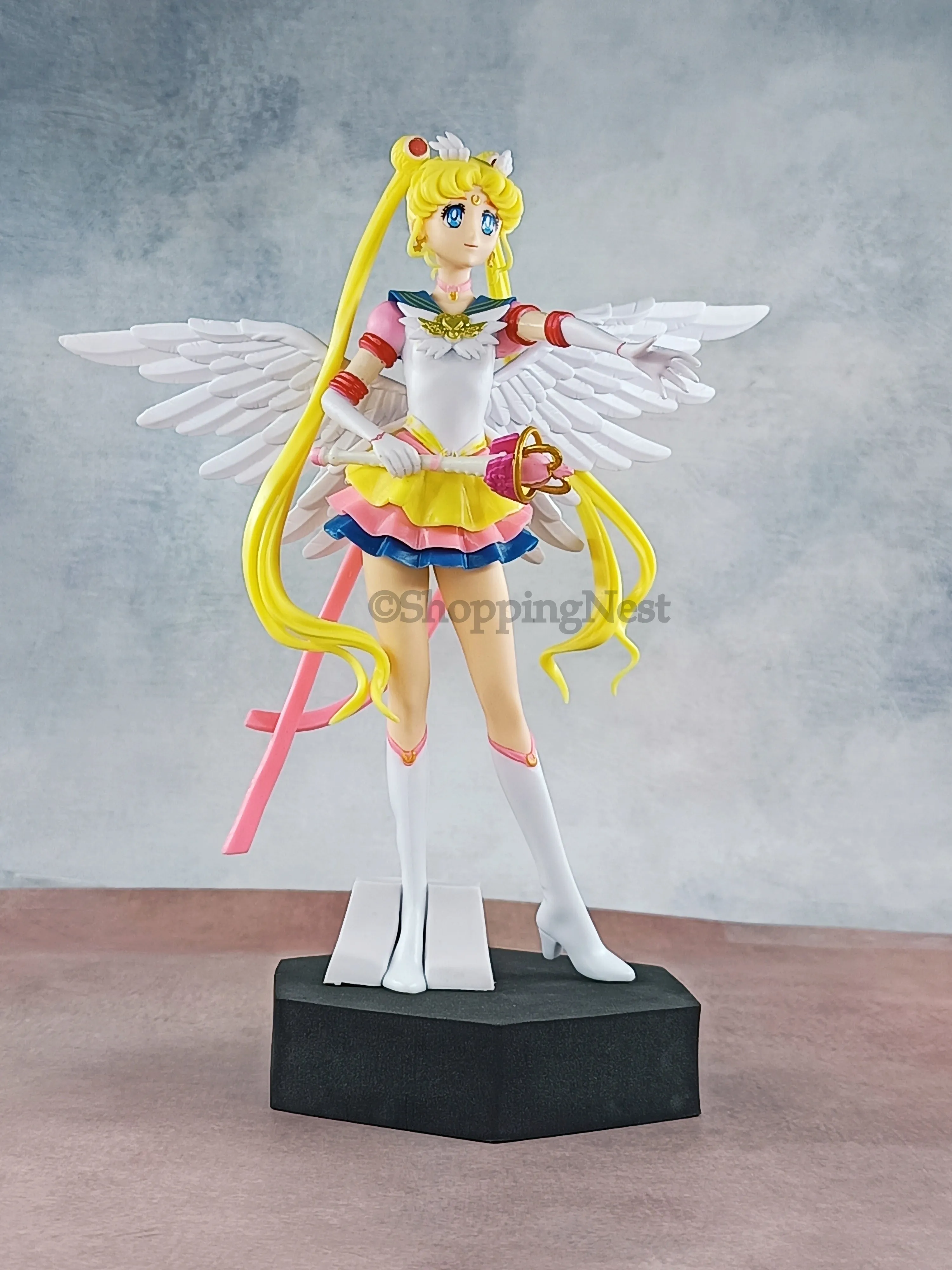 Eternal Sailor Moon Glitter & Glamours Action Figure | 23 CMS |