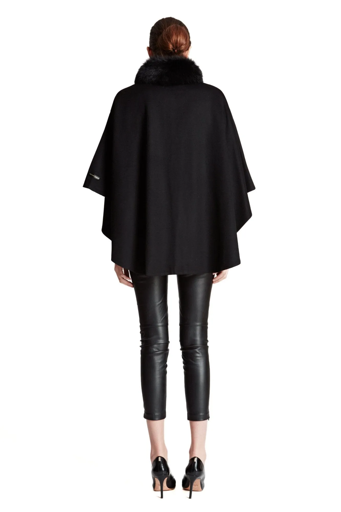 GERA - Cashmere Cape with Fox Fur