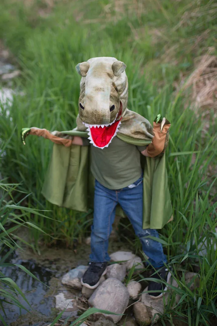 Great Pretenders Grandasaurus T-Rex Cape With Claws 4-6