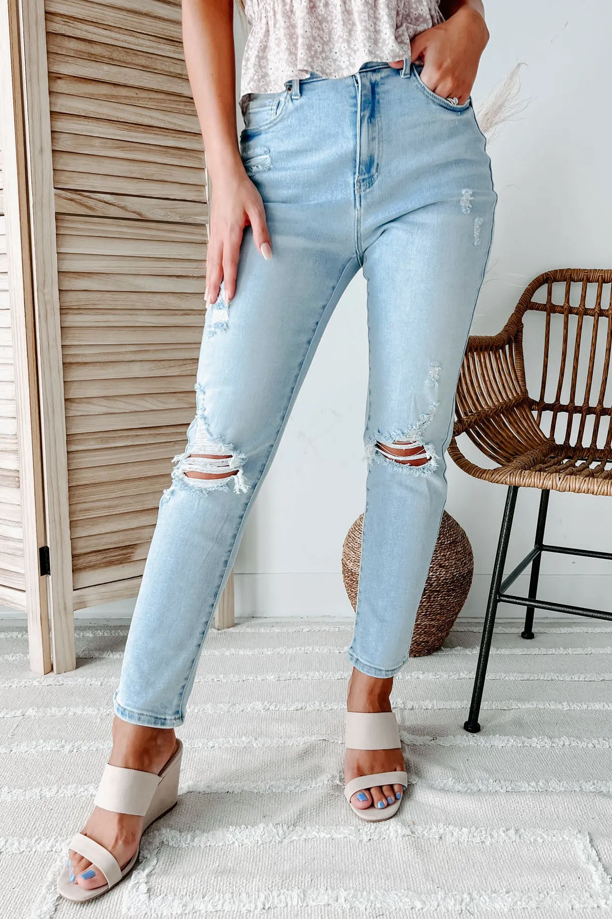 Karol High Rise Distressed Mom Jeans (Light)