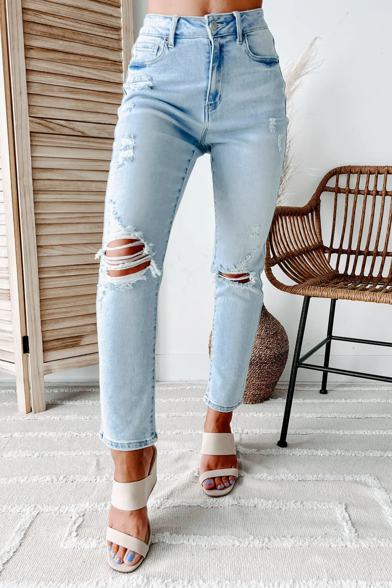 Karol High Rise Distressed Mom Jeans (Light)