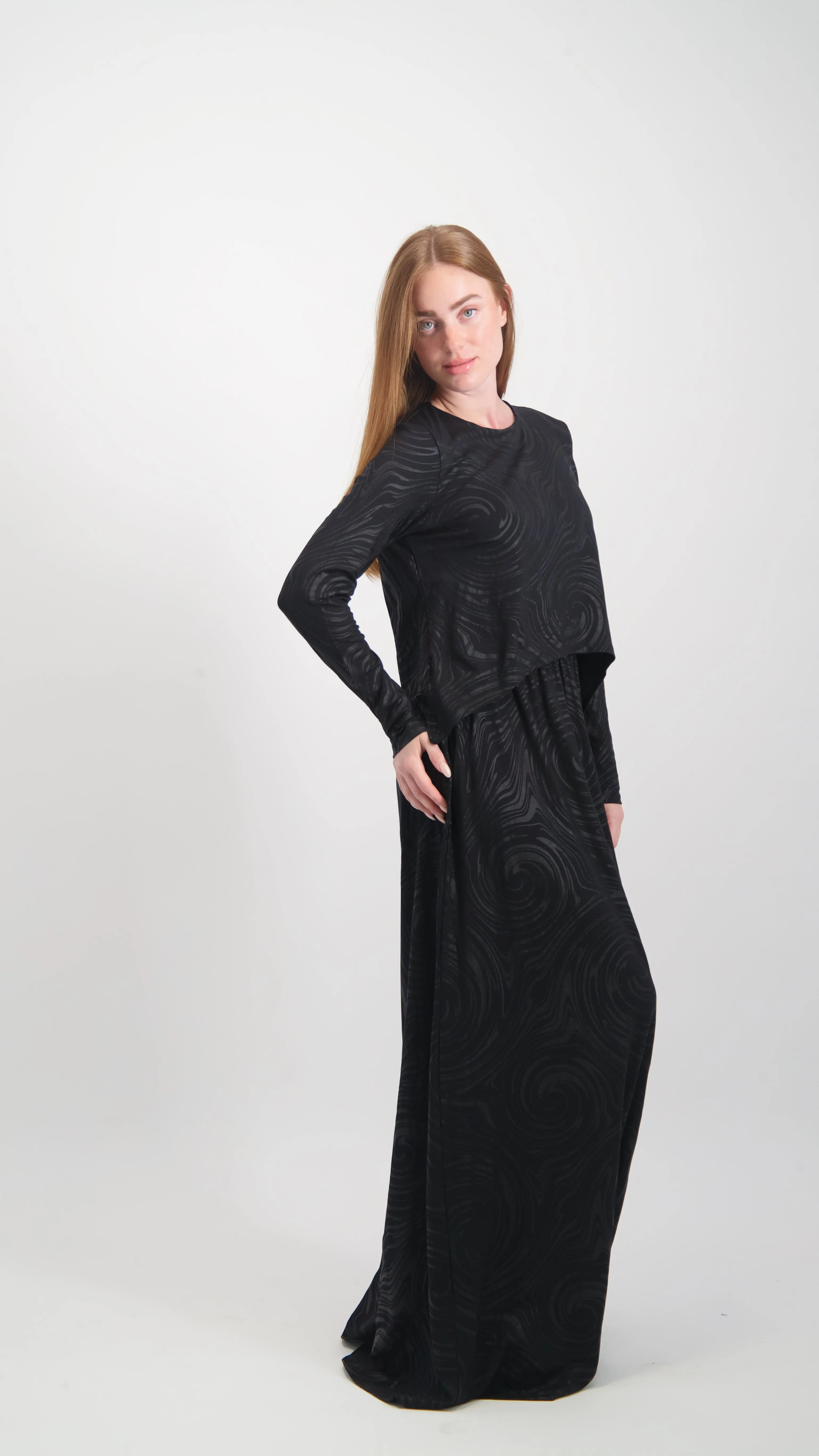 Maxi Nursing Dress / Black Circles