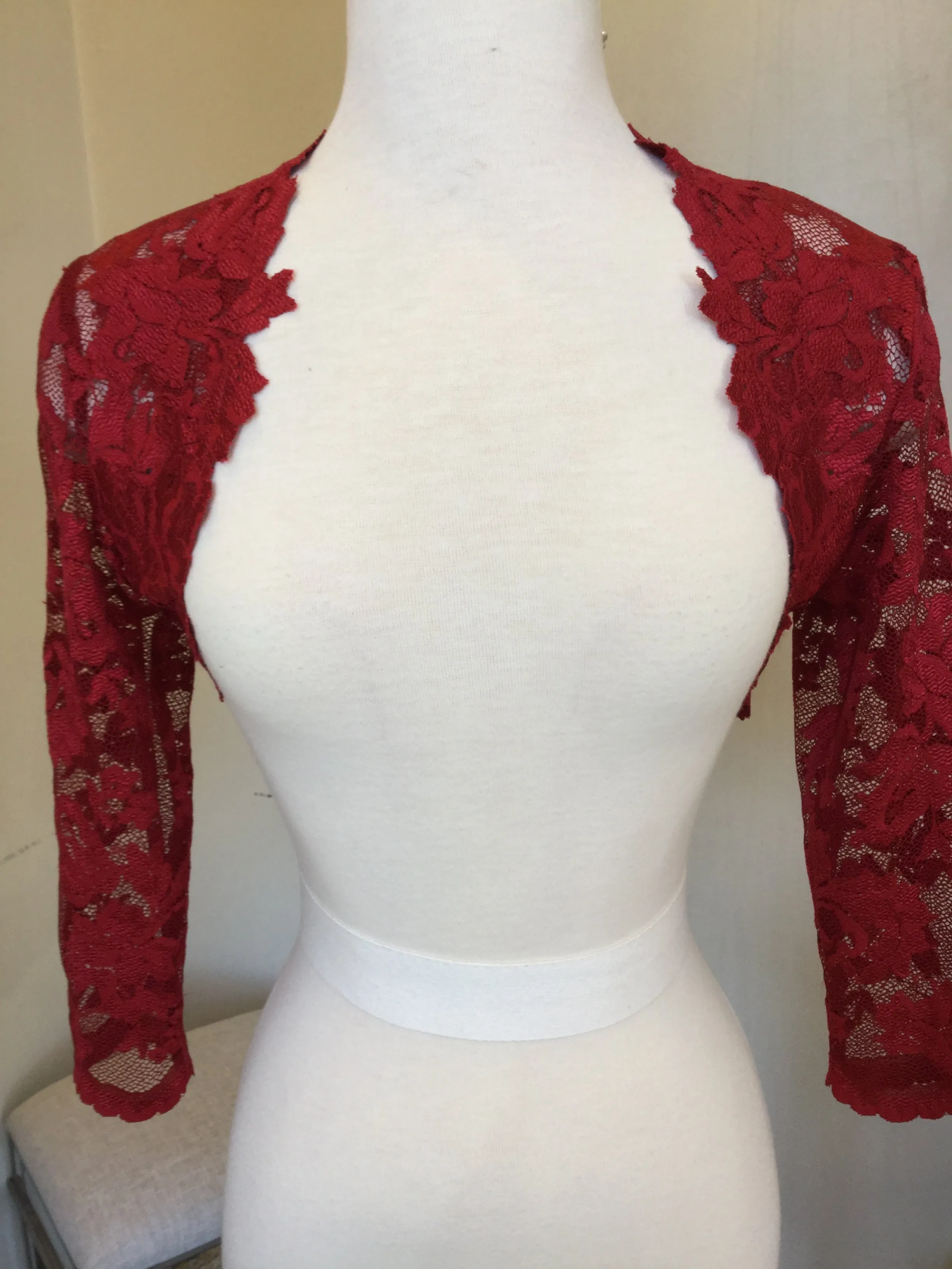 Olvi's Bolero Lace