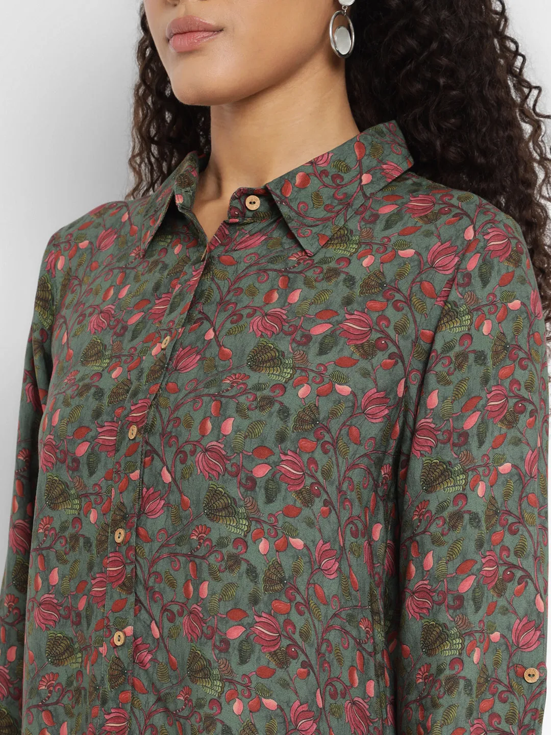 Porsorte Women’s Green Floral Printed Full Sleeves, Button-Down Collar Shirt