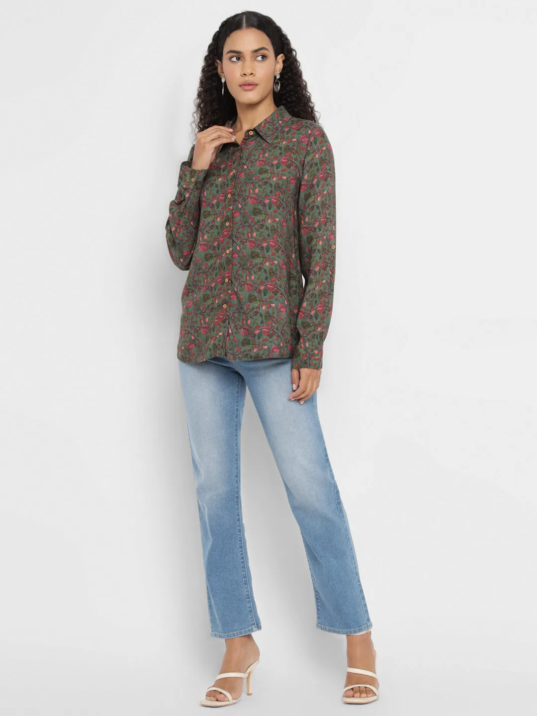 Porsorte Women’s Green Floral Printed Full Sleeves, Button-Down Collar Shirt