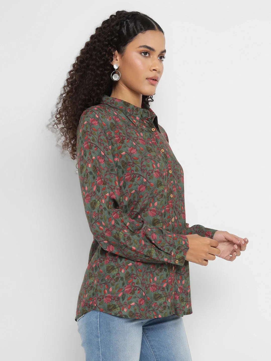 Porsorte Women’s Green Floral Printed Full Sleeves, Button-Down Collar Shirt