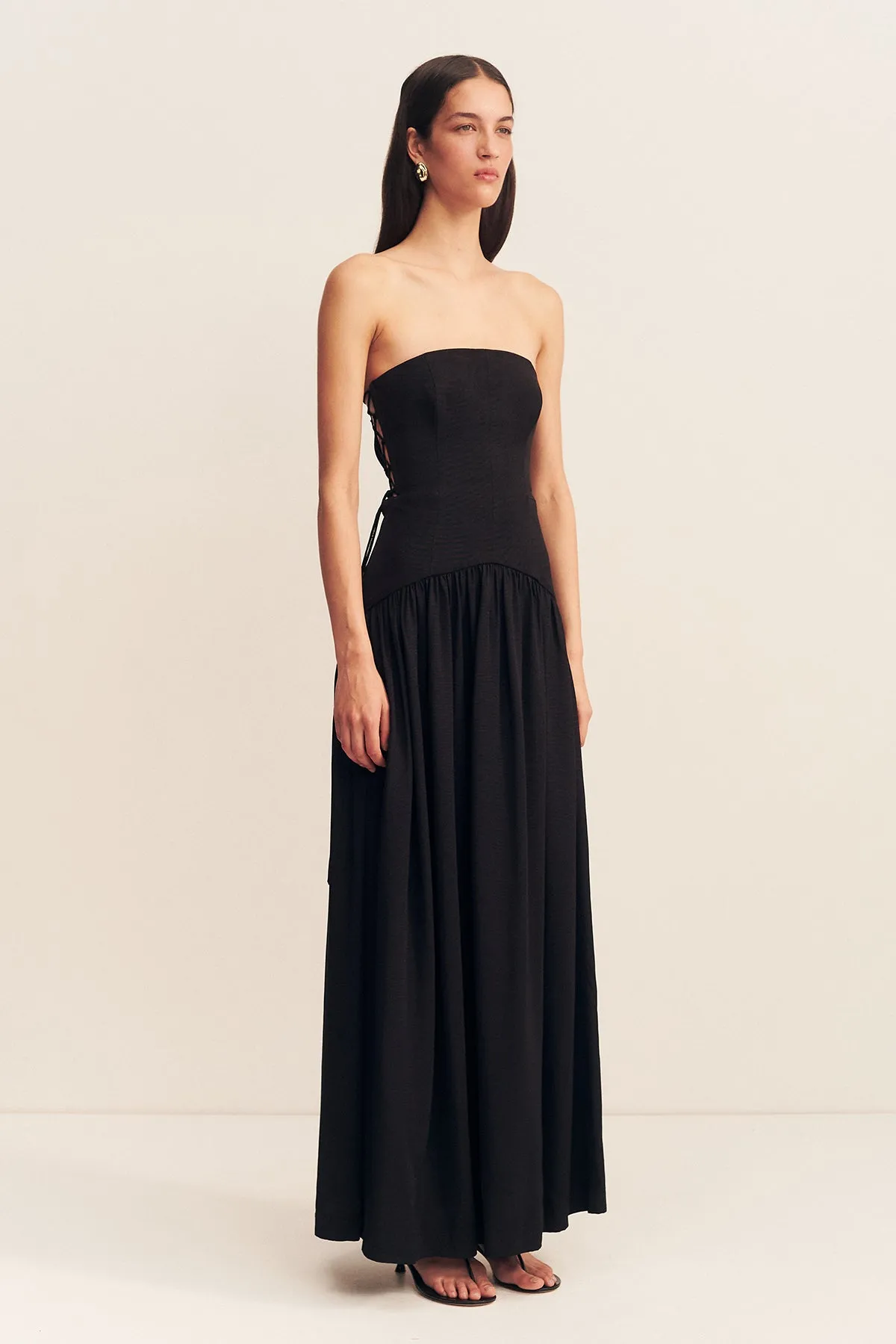 VENTO LACE UP STRAPLESS MAXI DRESS - BLACK