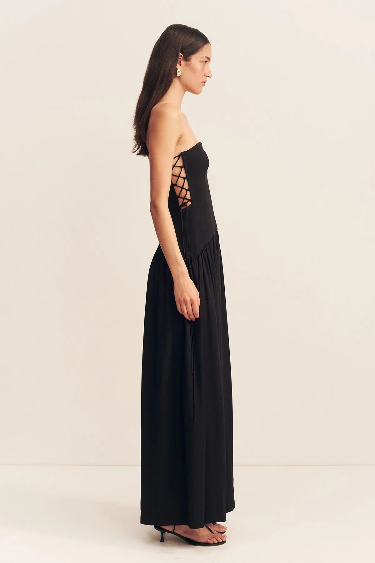 VENTO LACE UP STRAPLESS MAXI DRESS - BLACK