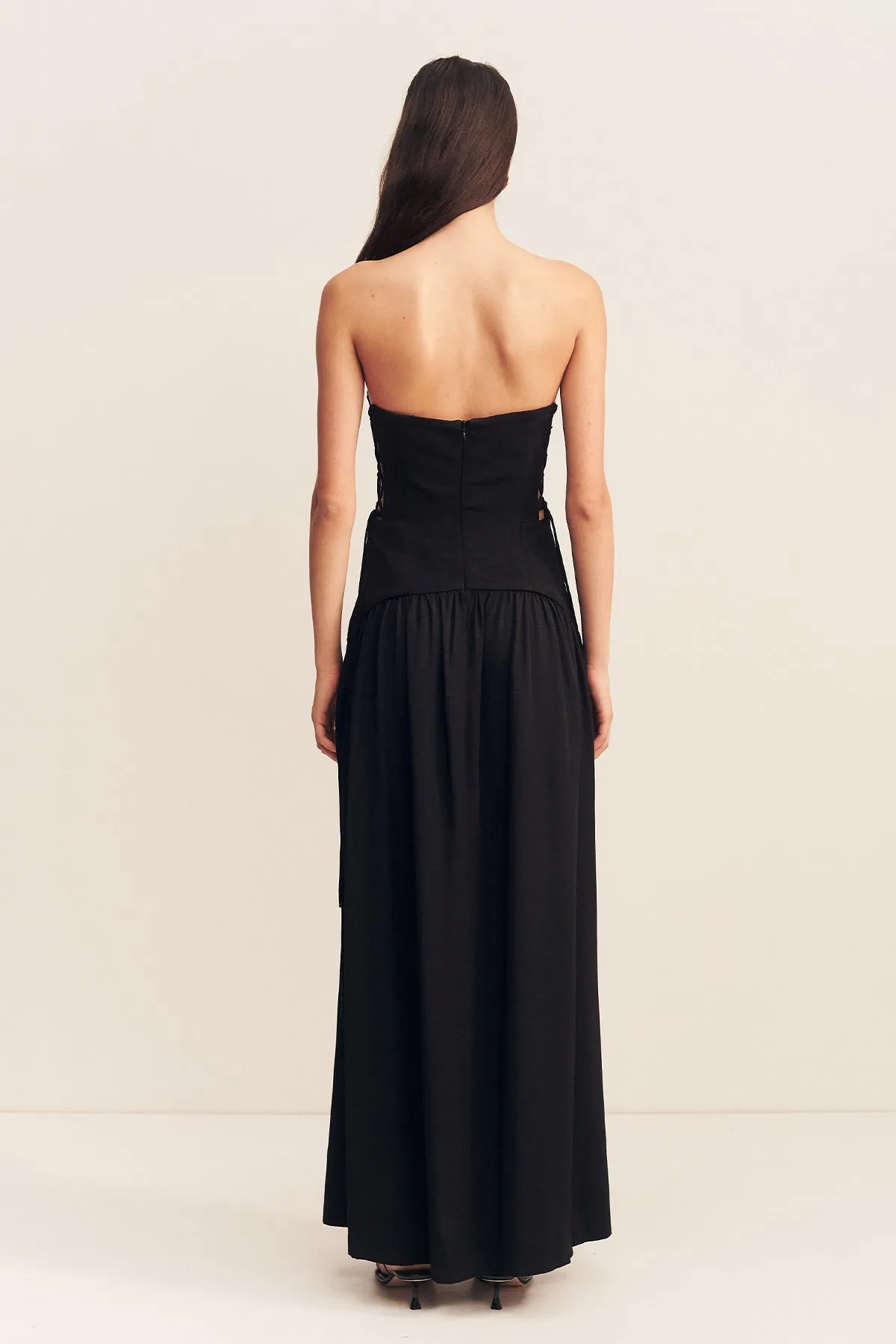 VENTO LACE UP STRAPLESS MAXI DRESS - BLACK